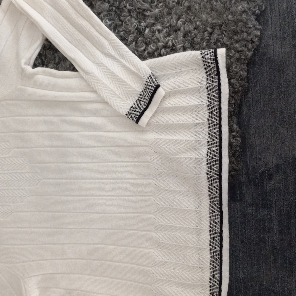 Pendleton linen and cotton blend sweater - Picture 5 of 10